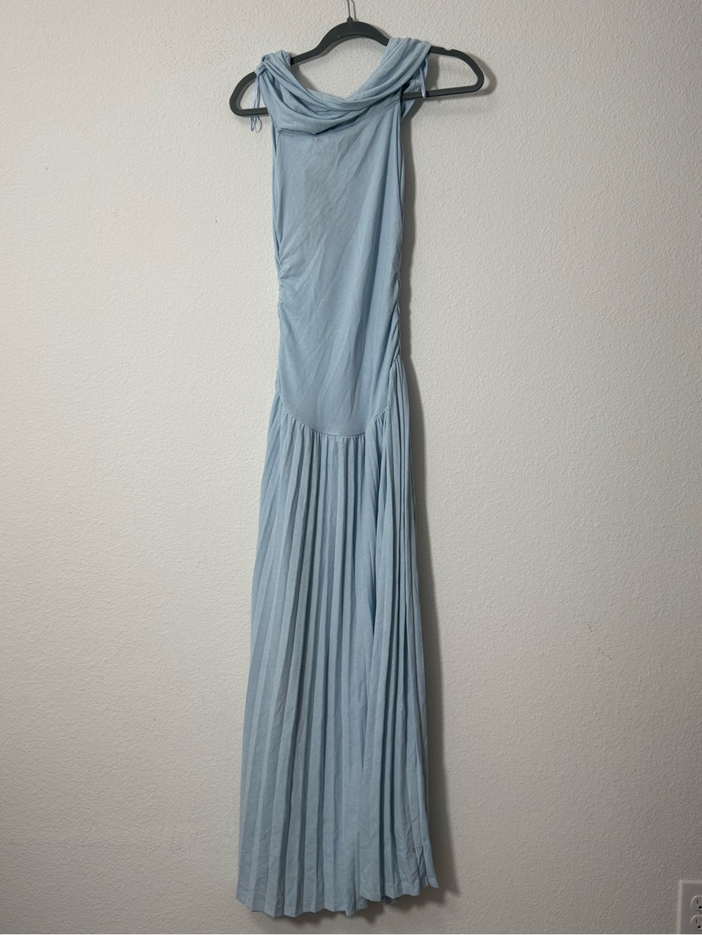 Lioness Field of Dreams Maxi Dress Soft Blue Off Shoulder Knit AU 8 / Small NWT - Picture 3 of 9